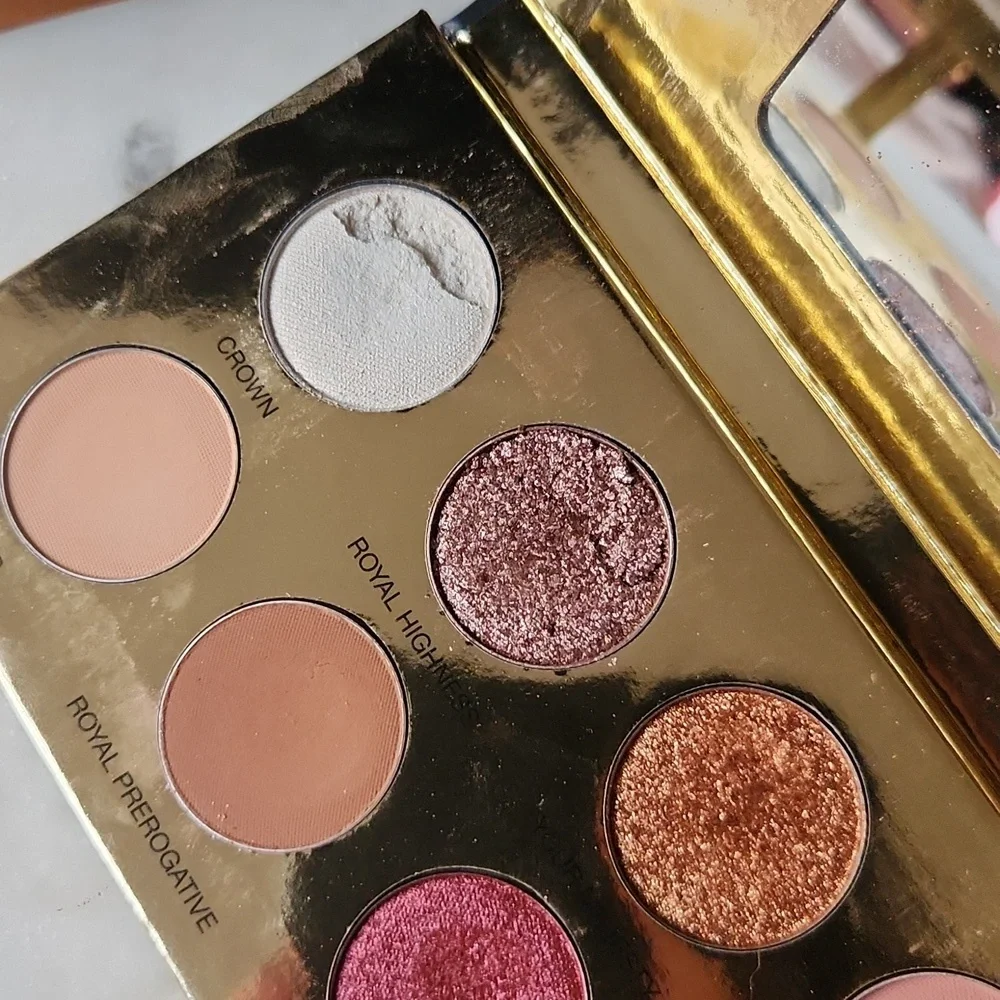 CLOSET CLOSING - Coloured Rain Queen of Hearts palette - Picture 2 of 5